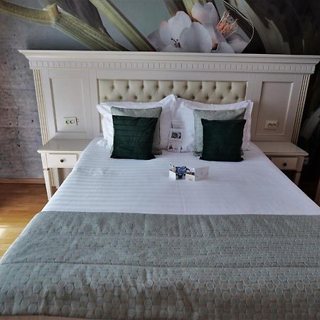Park Luxury Rooms เปรดัล ภายนอก รูปภาพ