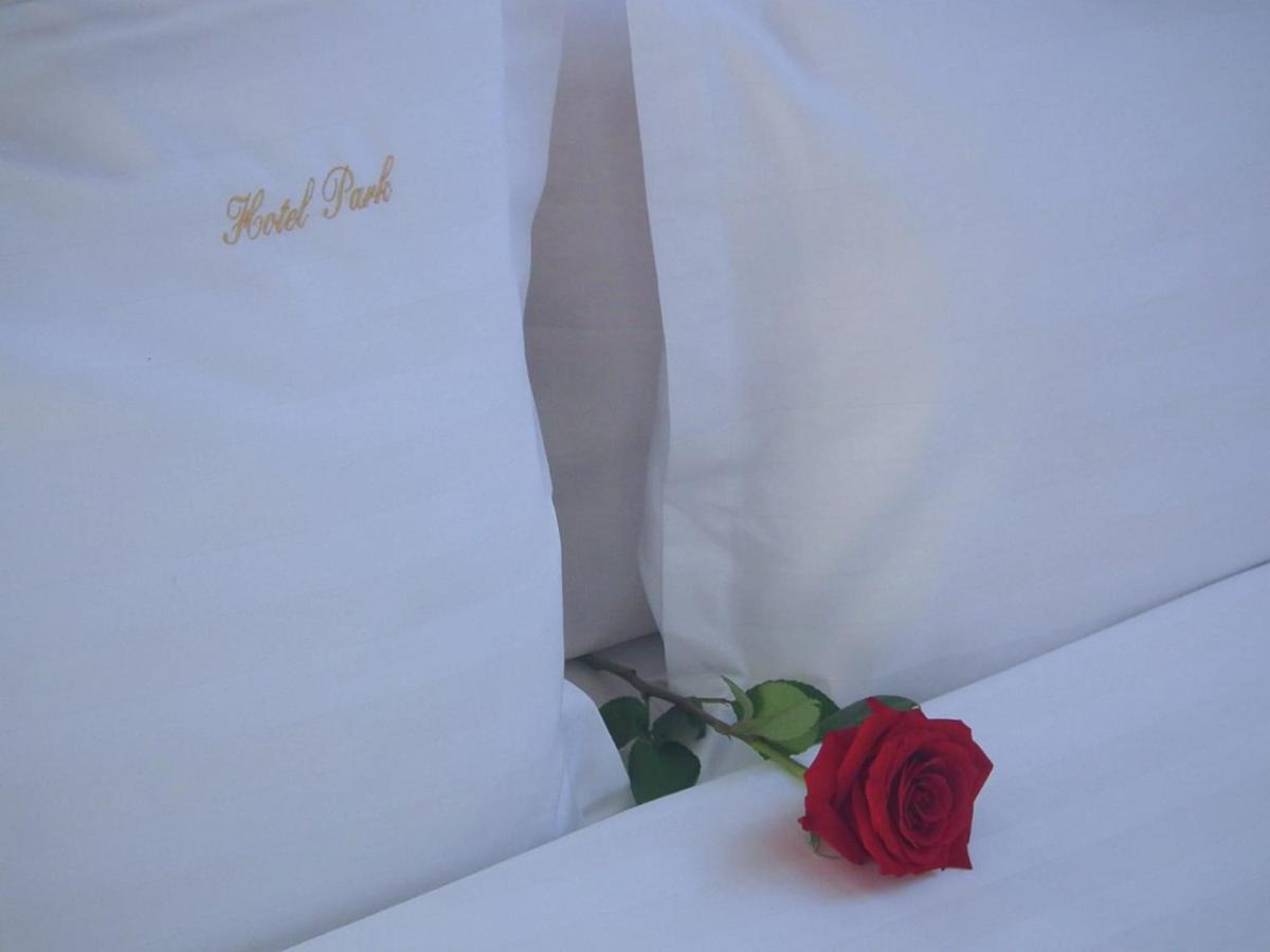 Park Luxury Rooms เปรดัล ภายนอก รูปภาพ
